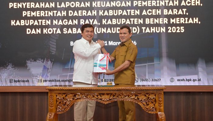Serahkan Laporan Keuangan 2025, Wagub Fadhlullah Tegaskan Komitmen Transparansi dan Akuntabilitas