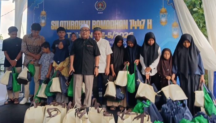 Silaturahmi Ramadan PWI Aceh Himpun Donasi Rp40 Juta, 51 Anak Yatim Terima Santunan