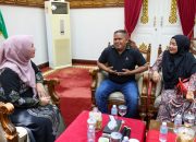 Kak Na Jamu Bang Ucok di Meuligoe Gubernur Aceh