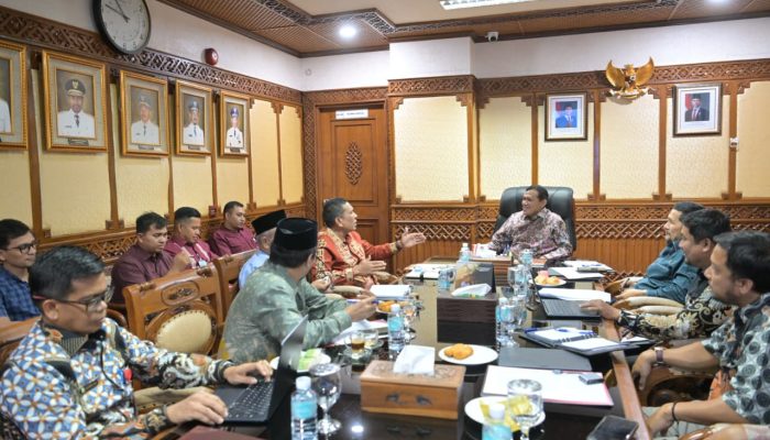 Wagub Aceh Mediasi Perselisihan Bupati–Wabup Pidie Jaya, Dipicu Soal Kewenangan