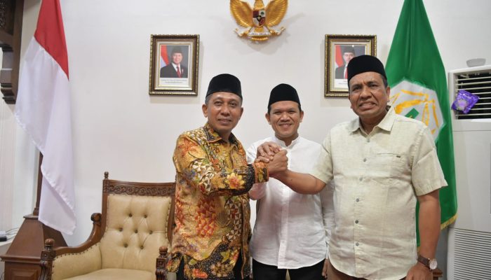 Wagub Aceh Fadhlullah Ambil Langkah Cepat Mediasi Konflik Pimpinan Pidie Jaya, Bupati–Wabup Sepakat Damai dan Berangkulan