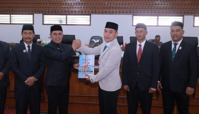 DPRK Aceh Besar Gelar Paripurna Penyampaian LKPJ 2025