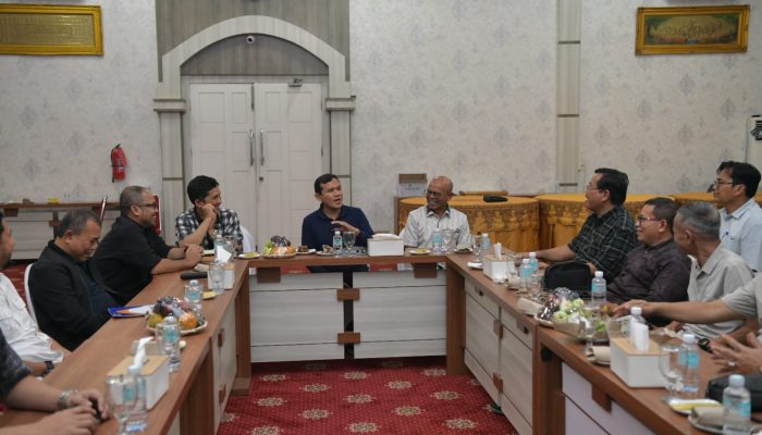 Wagub Aceh Fadhlullah Mediasi Persilisihan APBK, Pemkab dan DPRK Aceh Singkil Capai Kesepakatan