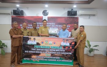 Pemkab Pulau Buru Kirim 2.000 Botol Minyak Kayu Putih untuk Korban Bencana Aceh