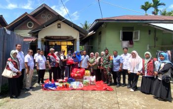 Dinsos Aceh Besar Salurkan Bantuan Masa Panik untuk Korban Angin Kencang di Montasik