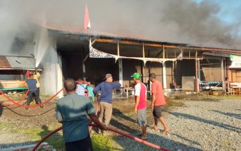 Kebakaran Toko di Lhoong, Tiga Unit Hangus, Satu Warga Luka Ringan