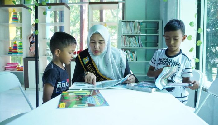 Bunda Literasi Aceh Besar Ajak Anak Gali Ilmu Lewat Membaca