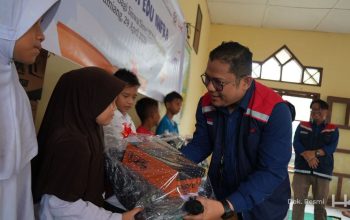 Hutama Karya Bangkitkan Semangat Belajar Siswa Terdampak Banjir di Aceh Tamiang