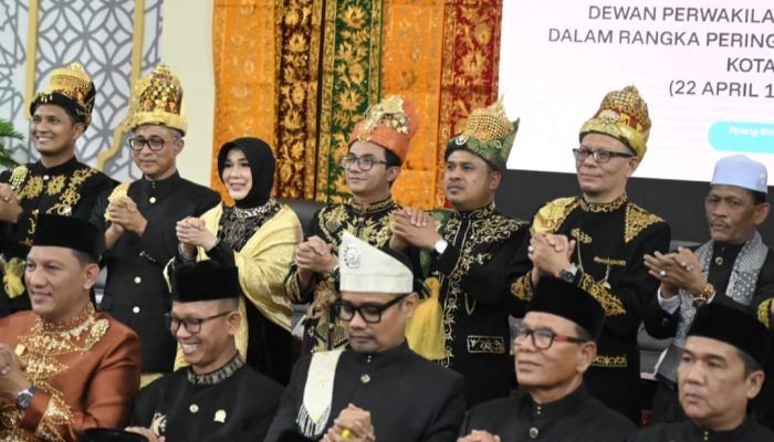 Balutan Adat dan Nuansa Budaya Warnai Paripurna HUT ke-821 Kota Banda Aceh