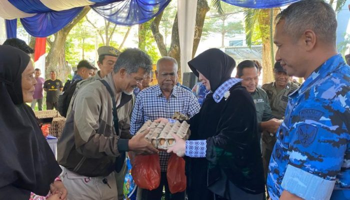 Peringati HUT TNI AU dan HUT Kota Banda Aceh, 1.000 Paket Pangan Murah Disalurkan untuk Warga