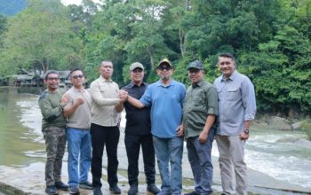 Bupati Aceh Besar dan Anggota DPR RI Tinjau Lokasi Pembangunan SPAM Regional di Leupung