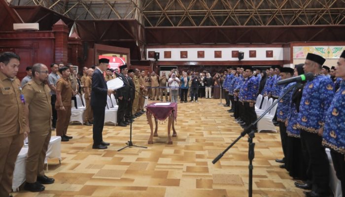 Sekda Aceh Lantik Pejabat Administrator dan Pengawas, Tekankan Percepatan Kinerja Pemerintah