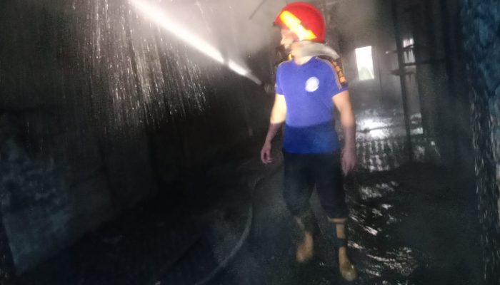 Dua Toko di Pasar Lambaro Terbakar, Ridwan Jamil: Respons Cepat Cegah Api Meluas