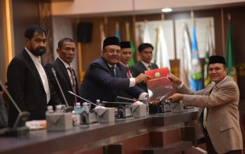 Gubernur Aceh Hadiri Paripurna DPRA Penyampaian Rekomendasi LKPJ 2025
