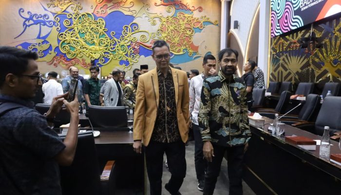Mualem Saksikan Langsung RDP DPR-RI Bahas Revisi UUPA