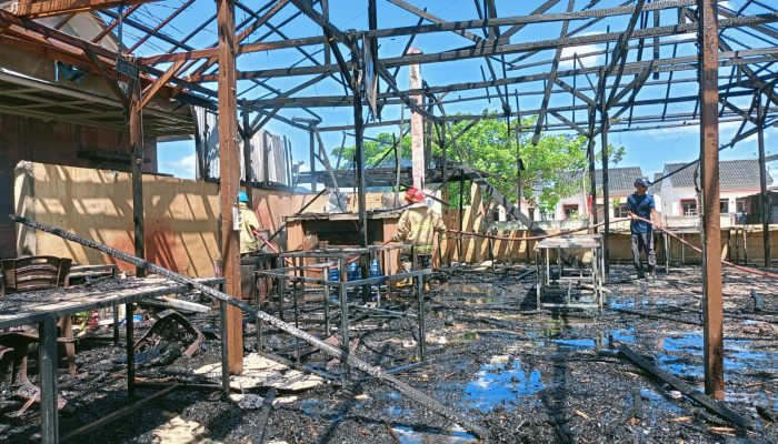 Warung Kopi di Cadek Baitussalam Ludes Terbakar, Diduga Dipicu Api Dapur