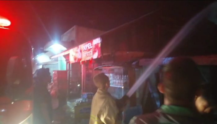 Kios Kelontong di Baitussalam Terbakar, Istri Pemilik Alami Luka Bakar