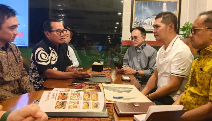 Sekda Aceh dan PLN Bahas Prospek Pengembangan PLTS untuk Perkuat Transisi Energi di Aceh