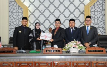 Wali Kota Serahkan LKPJ 2025 ke DPRK, Irwansyah: Pembahasan Akan Dilakukan Secara Komprehensif