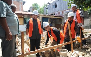 Ketua DPRK Banda Aceh Letakkan Batu Pertama Rumah Layak Huni, Tahun Ini Advokasi Empat Unit