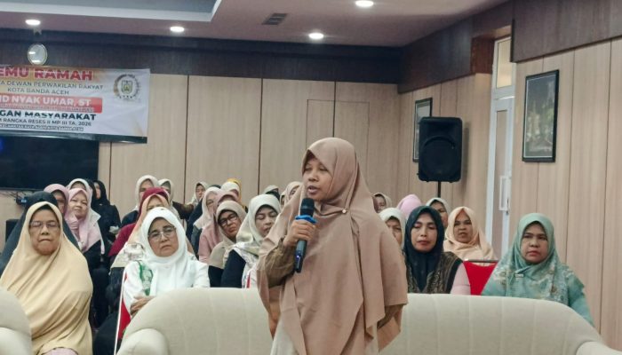 Farid Nyak Umar Serap Aspirasi Masyarakat Lewat Reses Bersama Majelis Taklim Kuta Alam