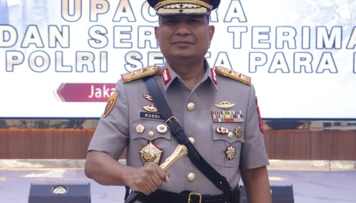 Kapolri Lantik Irjen Pol. Ruddi Setiawan sebagai Kapolda Aceh