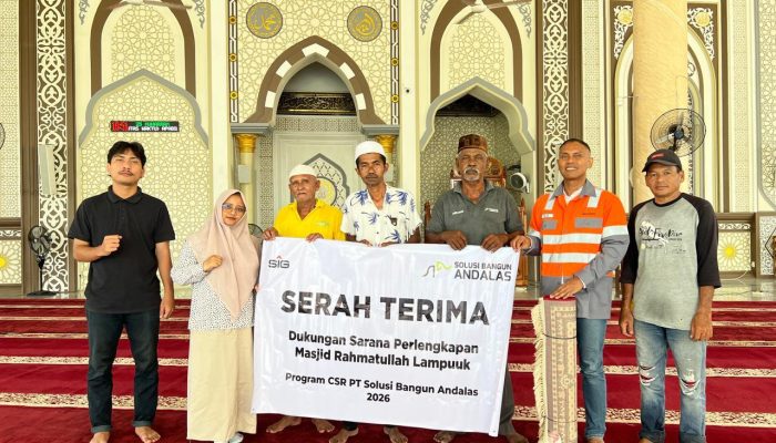 Solusi Bangun Andalas Salurkan Bantuan Perlengkapan Ibadah untuk Lima Masjid di Lhoknga dan Leupung
