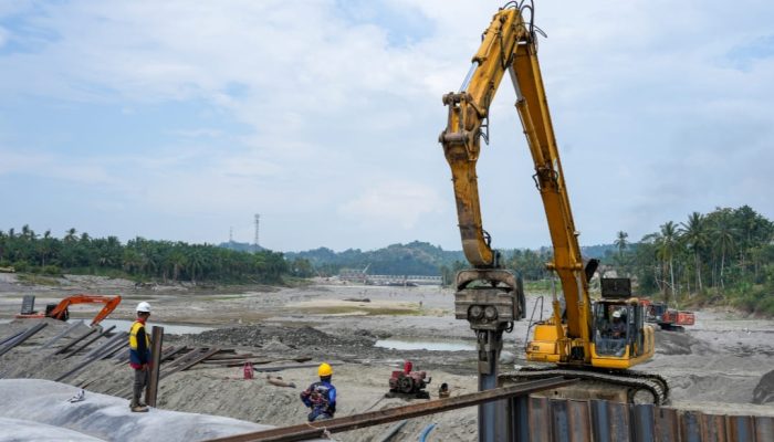 Pembangunan Bendung Pante Lhong II Dikebut, Safrizal Berharap Rampung Sesuai Target