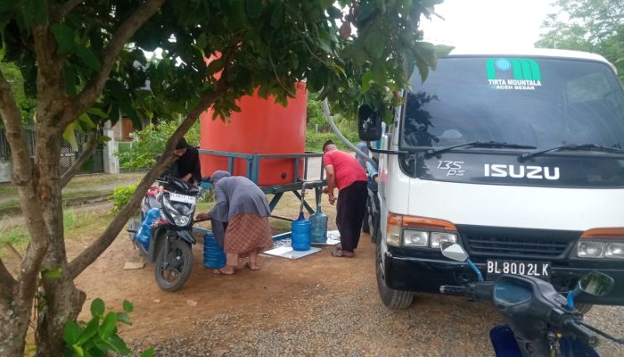 Tanggap Kekeringan, PDAM Tirta Mountala Suplai 270 Ribu Liter Air dalam Sepekan