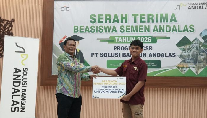 Bangun SDM Aceh, Solusi Bangun Andalas Salurkan Beasiswa untuk 300 Pelajar dan Mahasiswa