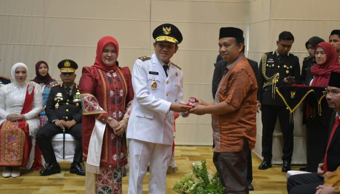 Peringati HUT Ke-81 RI, Pemerintah Aceh Beri Penghargaan kepada Keluarga Pahlawan