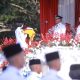 Wakil Bupati Syukri A. Jalil Pimpin Upacara Penurunan Bendera HUT ke-81 RI di Aceh Besar