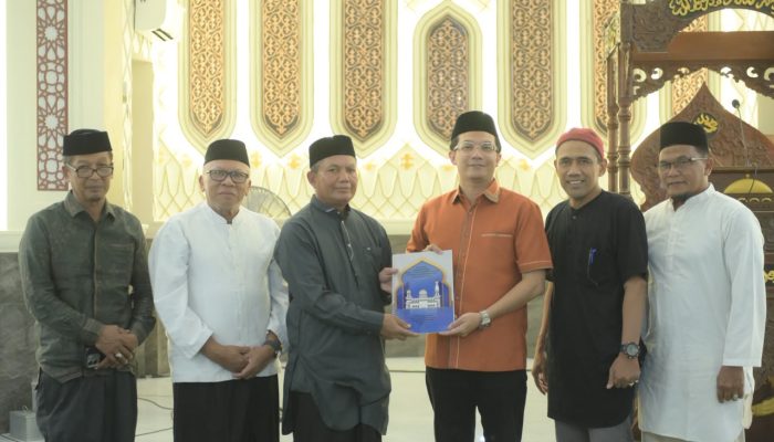 Ketua DPRK Banda Aceh Advokasi Anggaran untuk Pembangunan Menara Masjid Taqwa Seutui