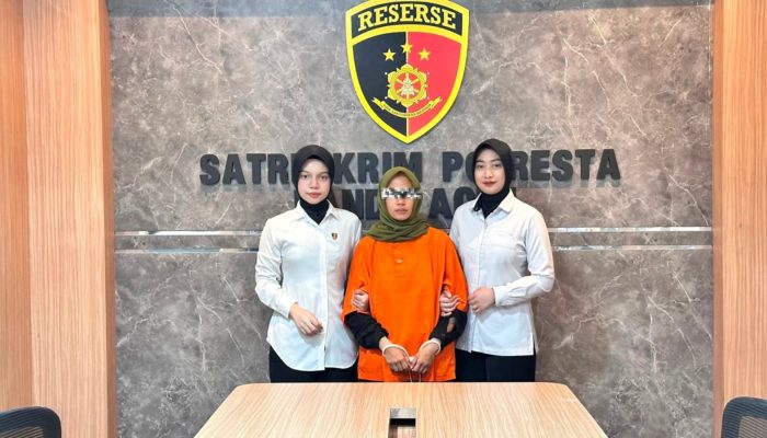 Terus Dibayangi Pengejaran Polisi, Wanita Terduga Pelaku Pencurian Emas Serahkan Diri