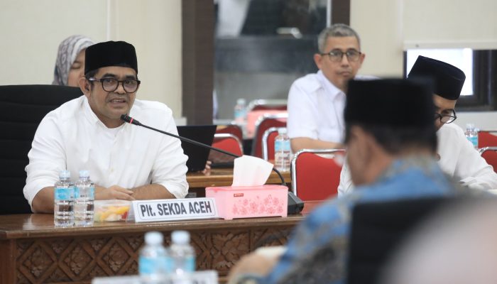 Rapat Bersama Banggar DPRA, Plt Sekda Aceh Ajak Perkuat Sinergi dan Komunikasi