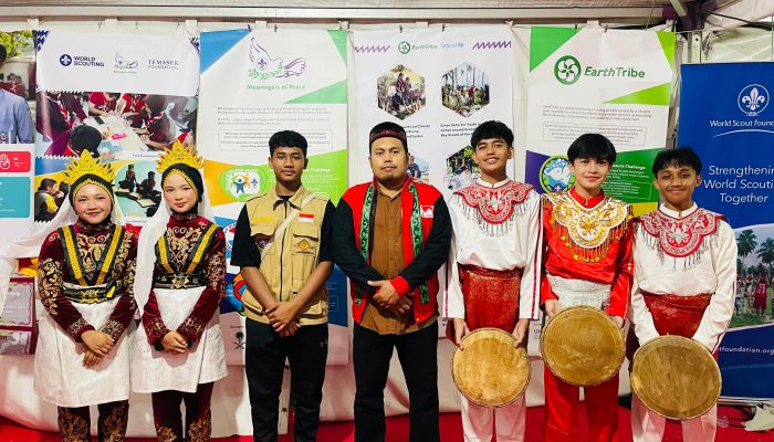 Kepala MTs Ruhul Qur’ani Sambangi Peserta Jamnas XII