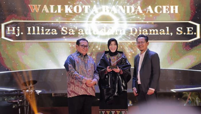 Illiza Raih Penghargaan SMSI Aceh Award 2026, Katagori Wali Kota Penggerak Inovasi Daerah