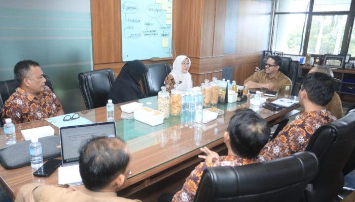 Terima Silaturahmi Kepala BKKBN Aceh, Plt. Sekda Tegaskan Dukungan Pemerintah Aceh