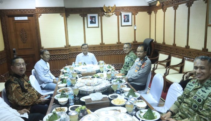 Wagub Aceh Dek Fadh Gelar Pertemuan Rutin Forkopimda, Bahas Situasi Terkini dan Kondisi Aceh ke Depan