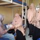 Jumat Berkah, Plt Ketua DWP Aceh Berbagi dengan Keluarga Pasien di Rumah Singgah RSUDZA