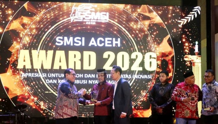 Tangap dan Cepat Merespon Persoalan Publik, Tgk Muharuddin Raih Penghargaan SMSI Aceh Award 2026