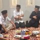 Wagub Aceh Dek Fadh Bertakziah ke Rumah Duka Sjamsul Kahar, Ayahanda Wamenkomdigi Nezar Patria