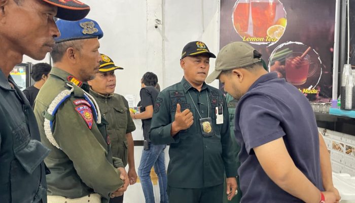 Cegah Pelanggaran Syariat, Satpol PP dan WH Aceh Besar Lakukan Pengawasan