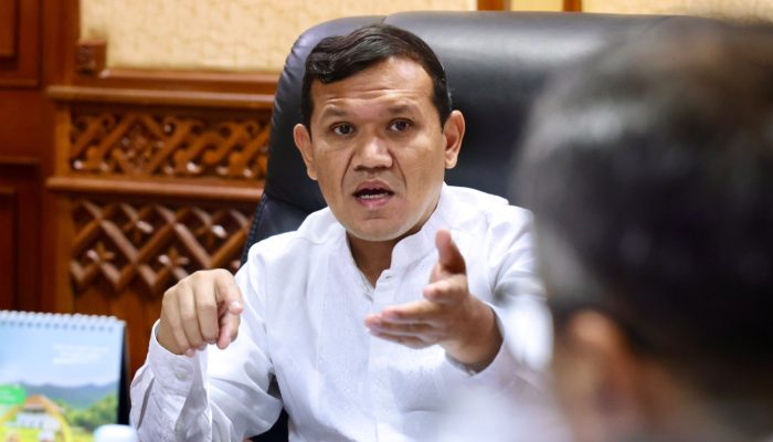 Wagub Dek Fadh Usulkan Penyediaan Alat Berat untuk Daerah Rawan Banjir