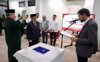 Mualem Lantik Taufik sebagai Penjabat Sekda Aceh di Medan