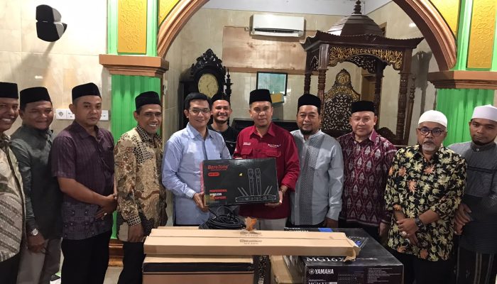 Ketua DPRK Perjuangkan Fasilitas Delapan Masjid di Banda Aceh
