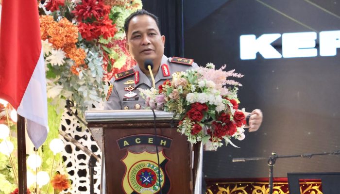 Kapolda Aceh Sampaikan Apresiasi kepada Brigjen Pol. Ari Wahyu Widodo saat Kenal Pamit