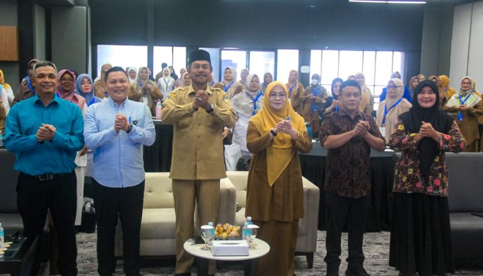 Tingkatkan Kualitas Pelayanan Publik, BKPSDM Banda Aceh Latih 60 ASN Service Excellent