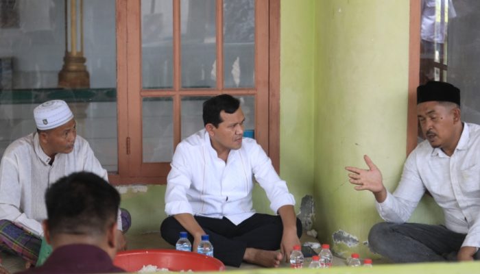 Wagub Aceh Dek Fadh Hadiri Maulid Nabi di Gampong Baroh Barat Yaman, Pidie