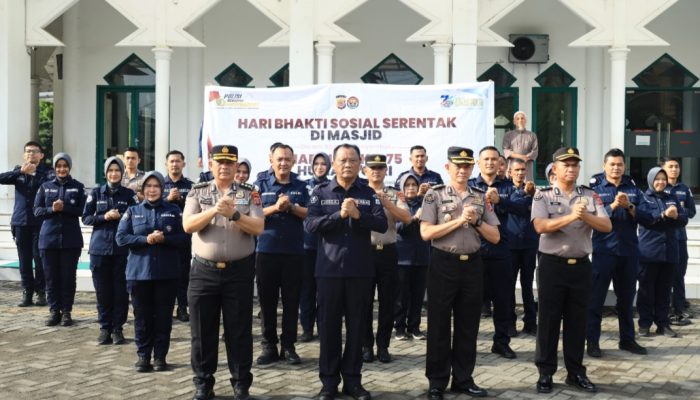 Hari Jadi Ke-75 Humas Polri, Bidhumas Polda Aceh Gelar Baksos di Tempat Ibadah